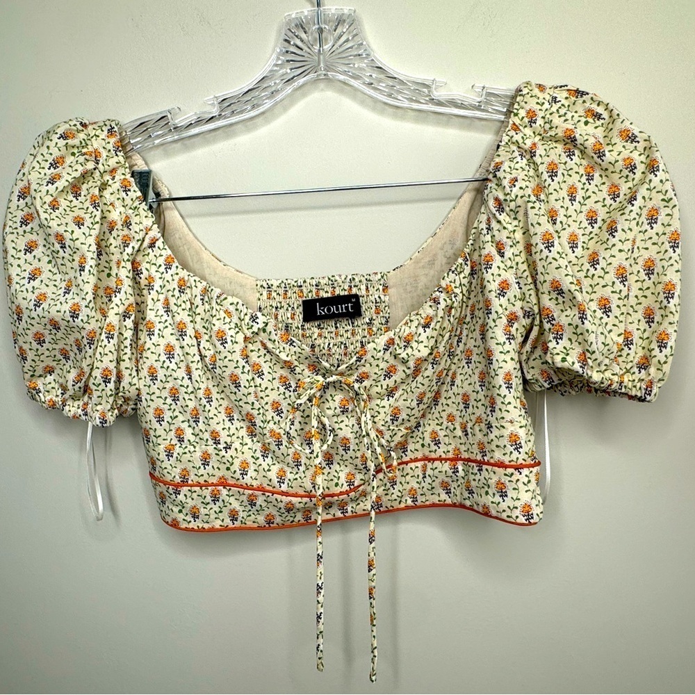 Kourt two- piece Crop Top Blouse Short Set -Size Medium floral - Picture 9 of 13
